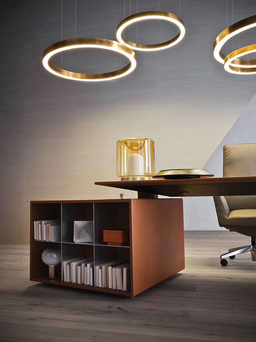 poltrona frau ceo cube desk