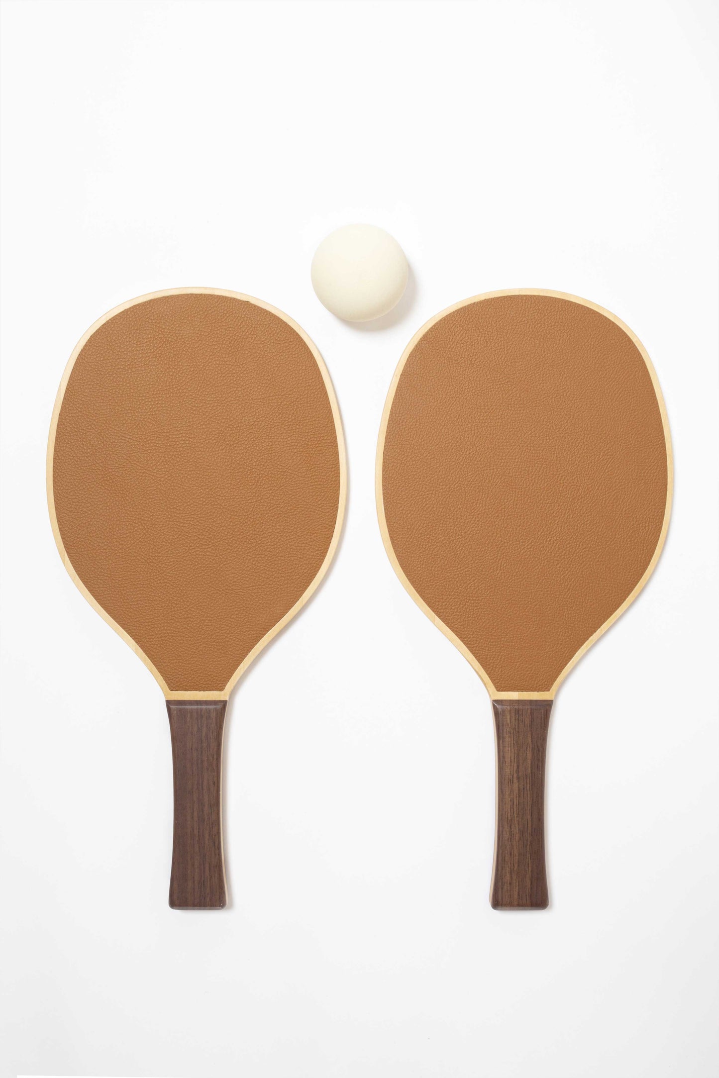 poltrona frau fitness rackets with ball