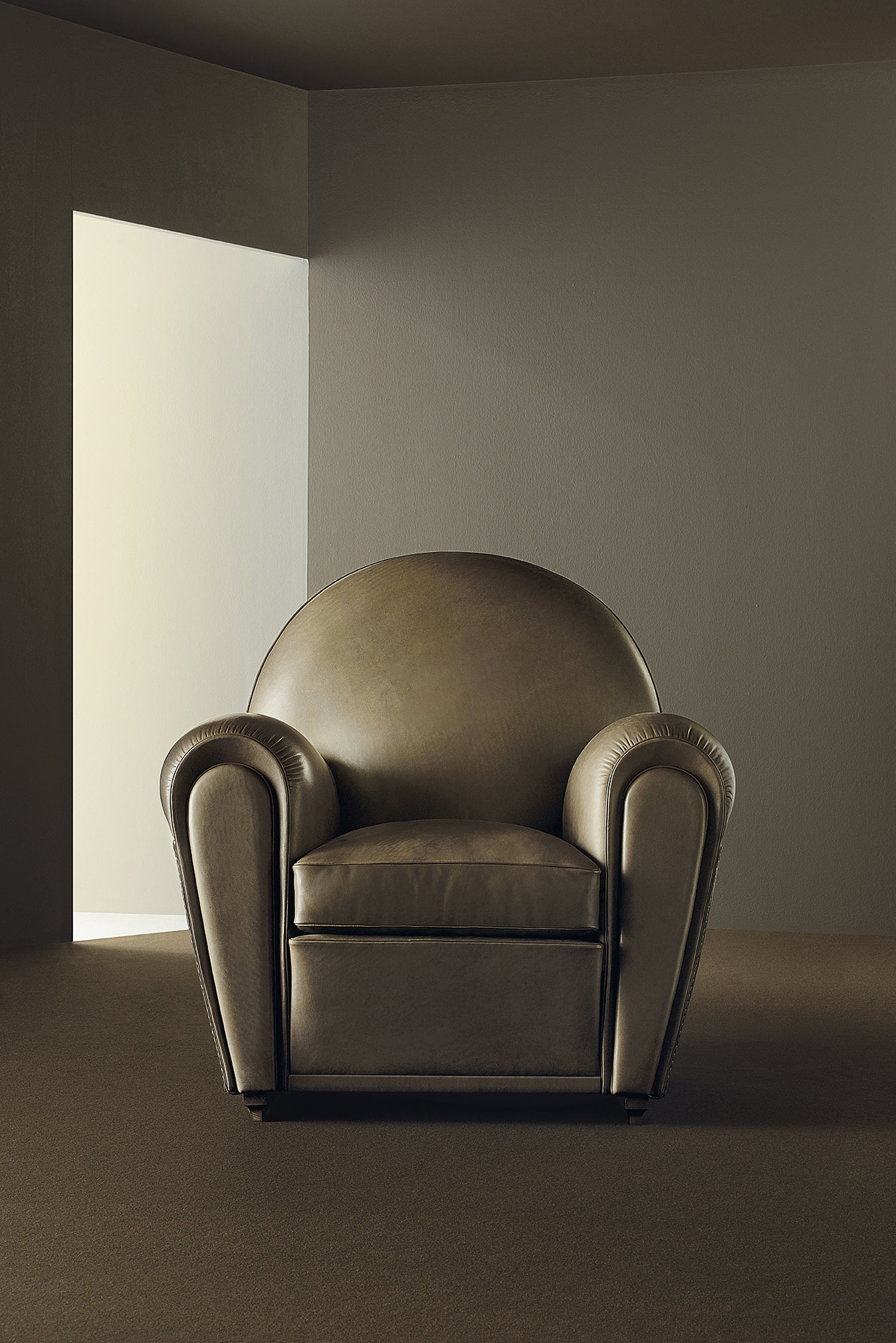 poltrona frau vanity fair armchair