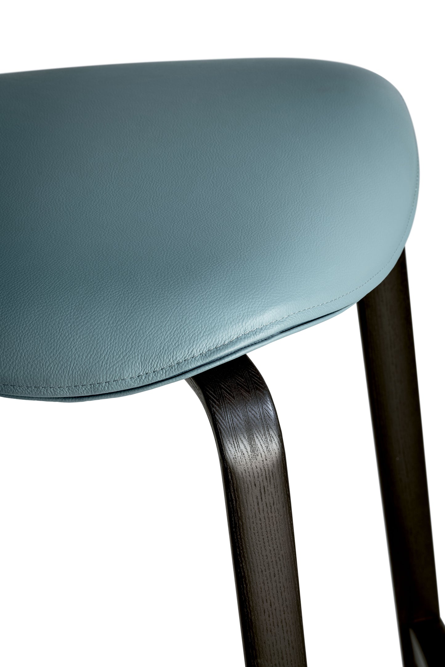 poltrona frau montera mas stool with wood base