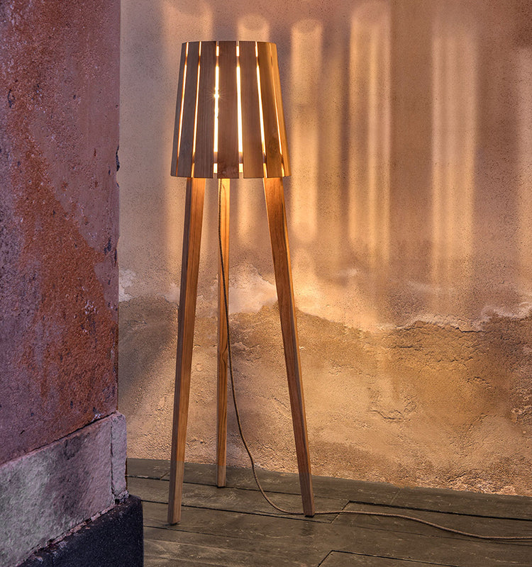 Woody Floor Lamp