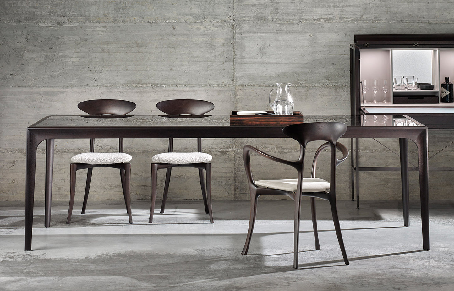 Quadro Dining Table