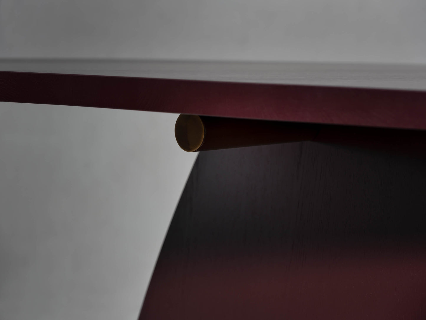 T-ELEMENTS ∙ DINING TABLE