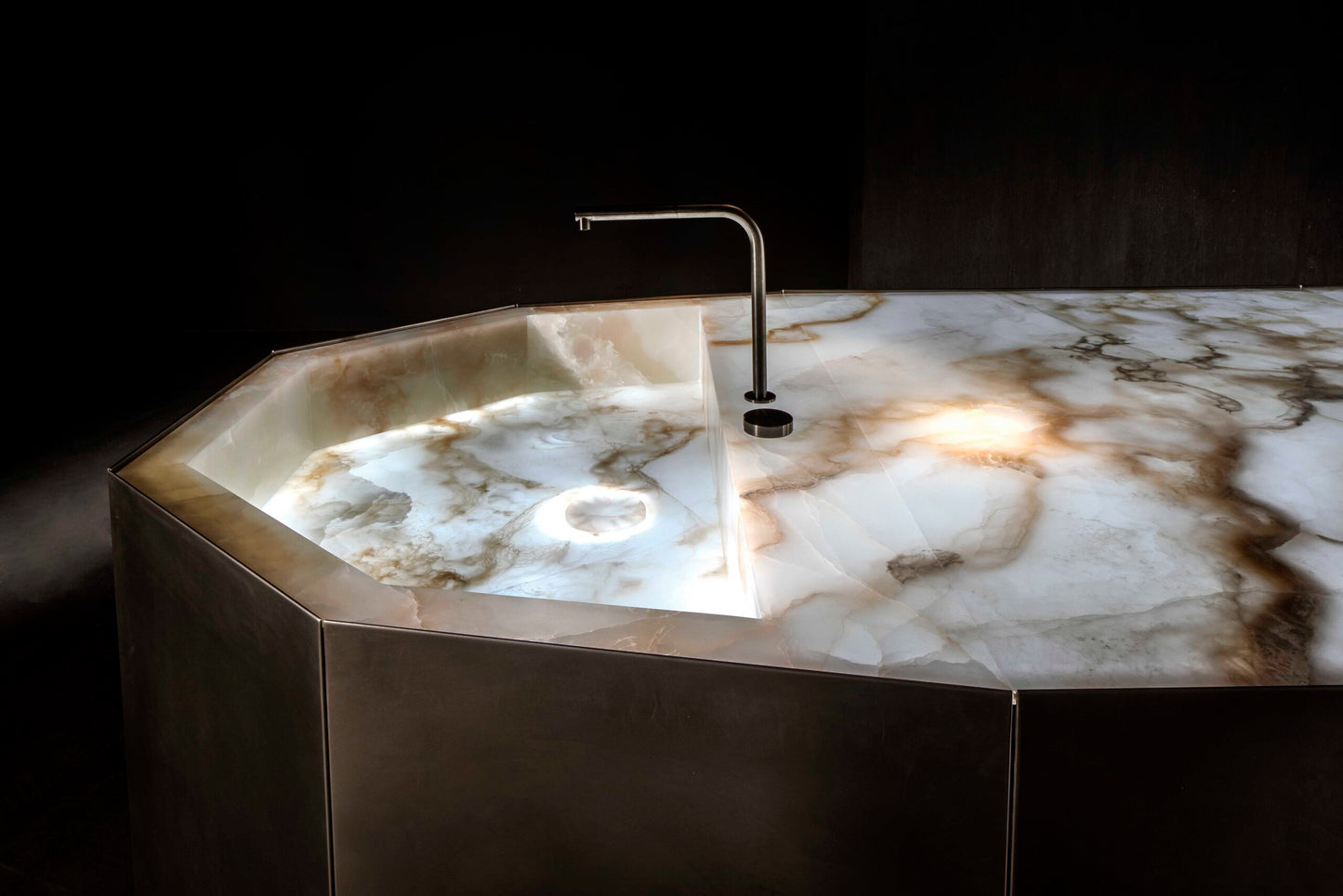 Argon Kitchen Island