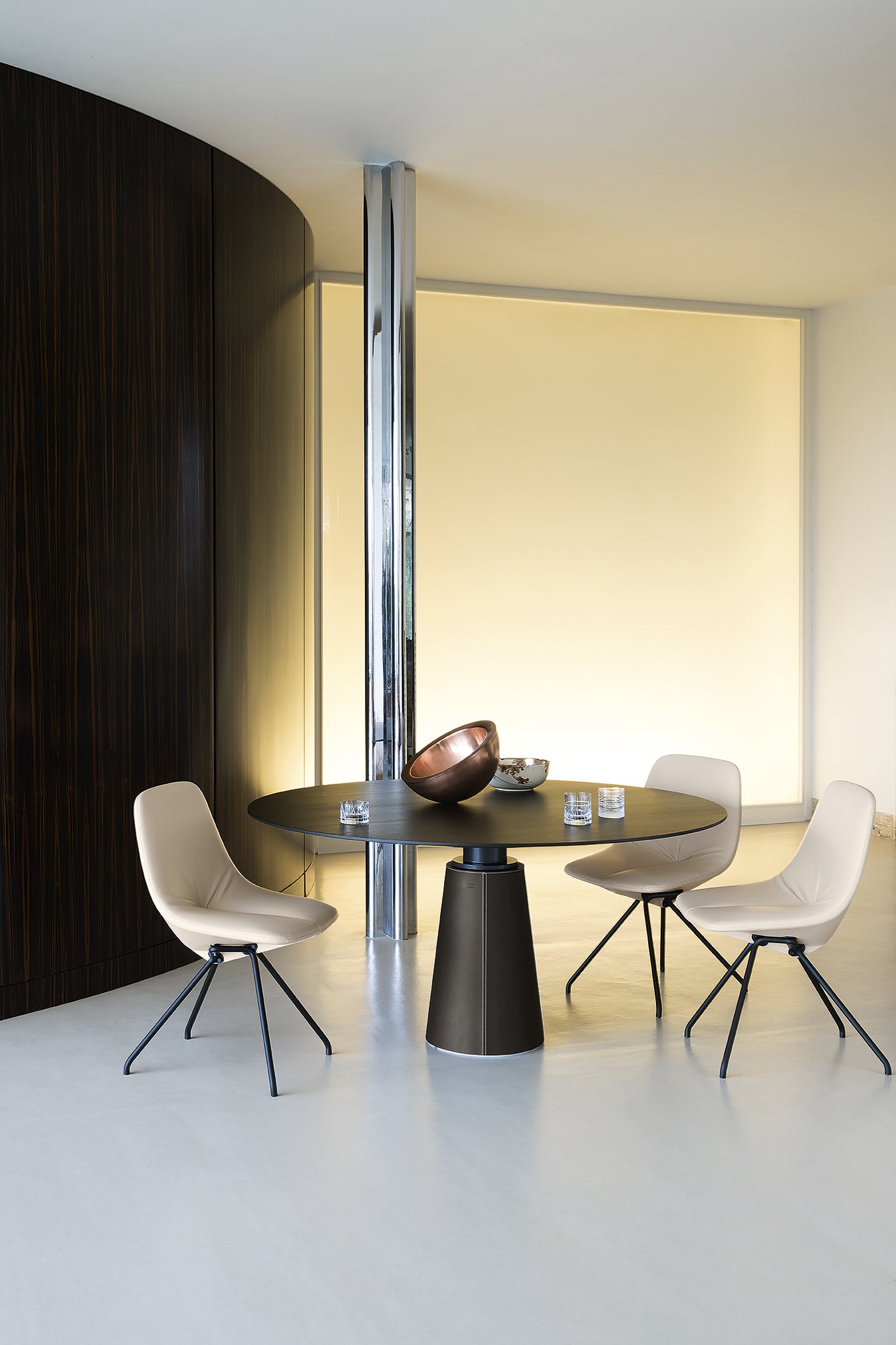 poltrona frau du 30 chair