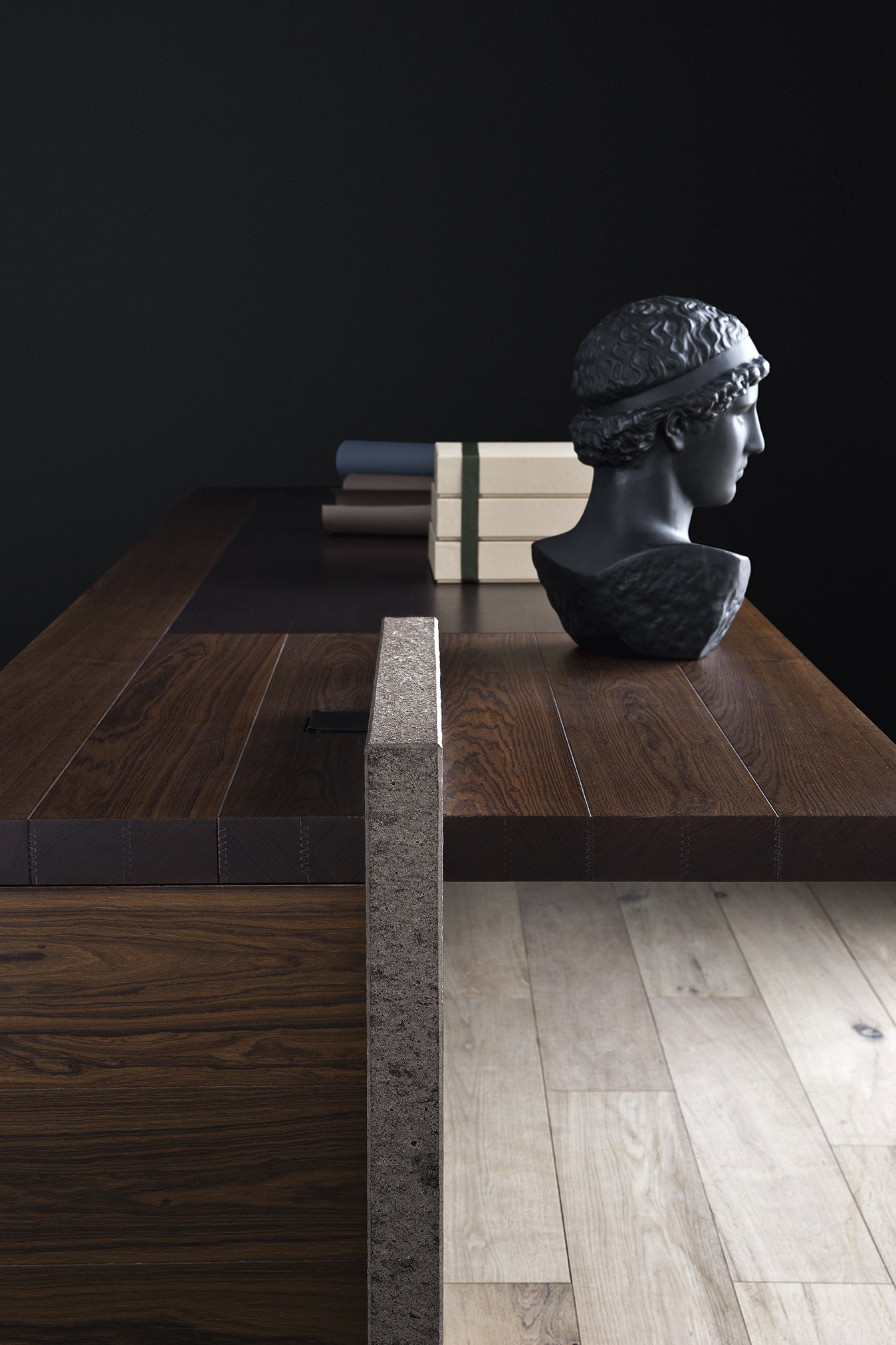 H_O Desk