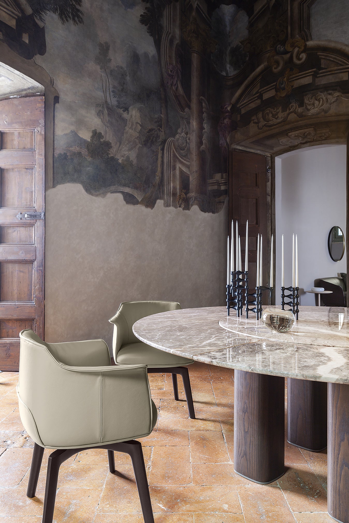 poltrona frau jane round table with lazy susan