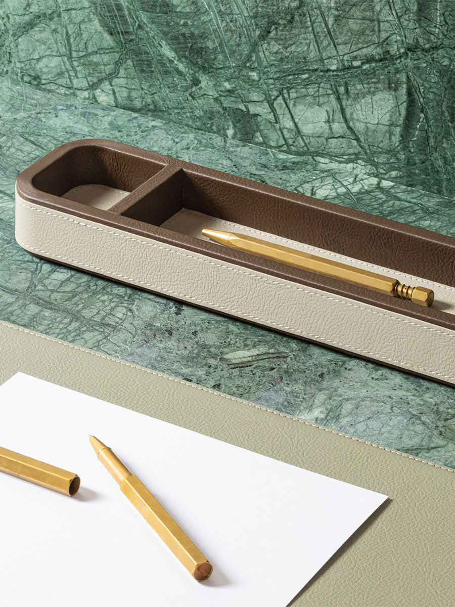 poltrona frau office desk accessories