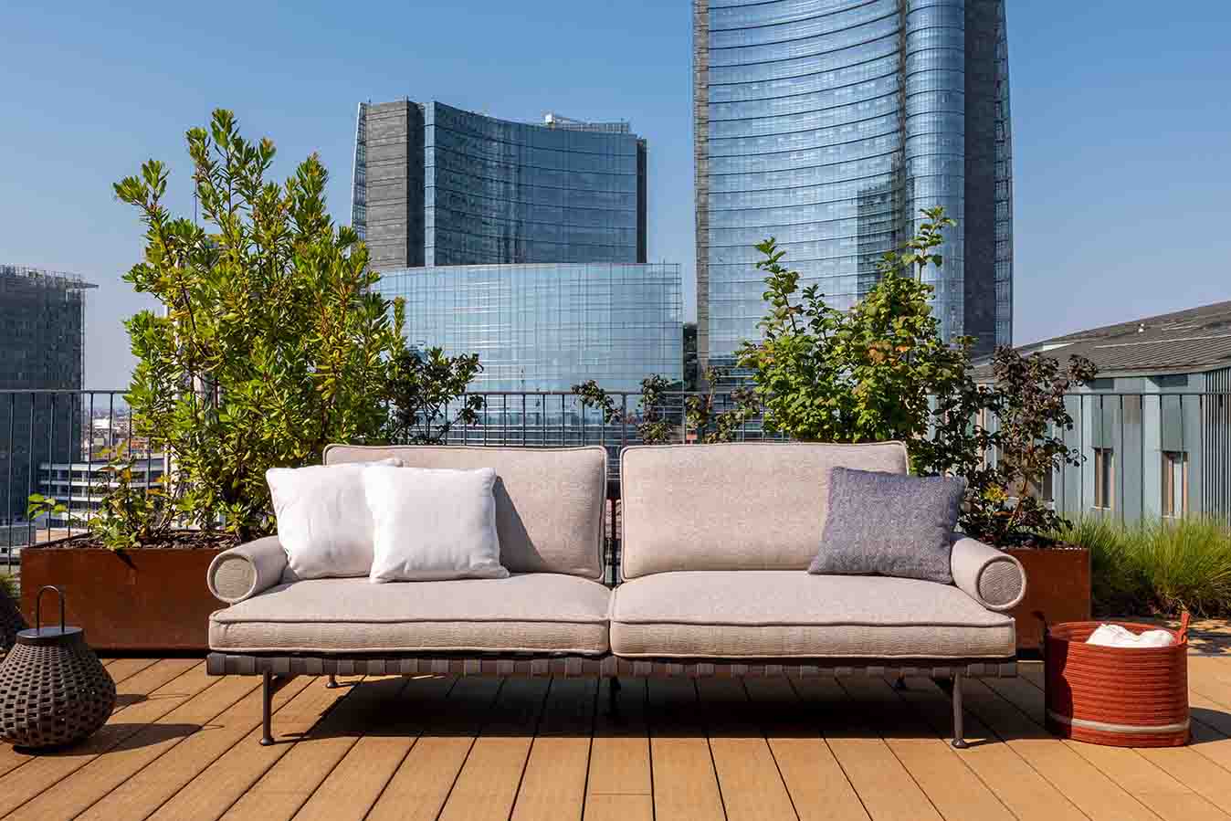 poltrona frau souvenir italie sofa