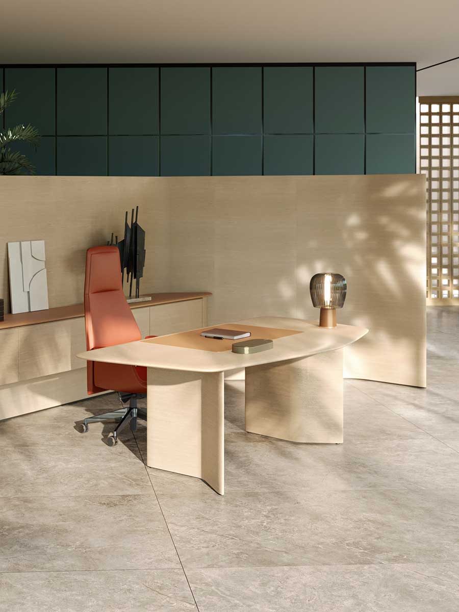 Trust Iconic Desk