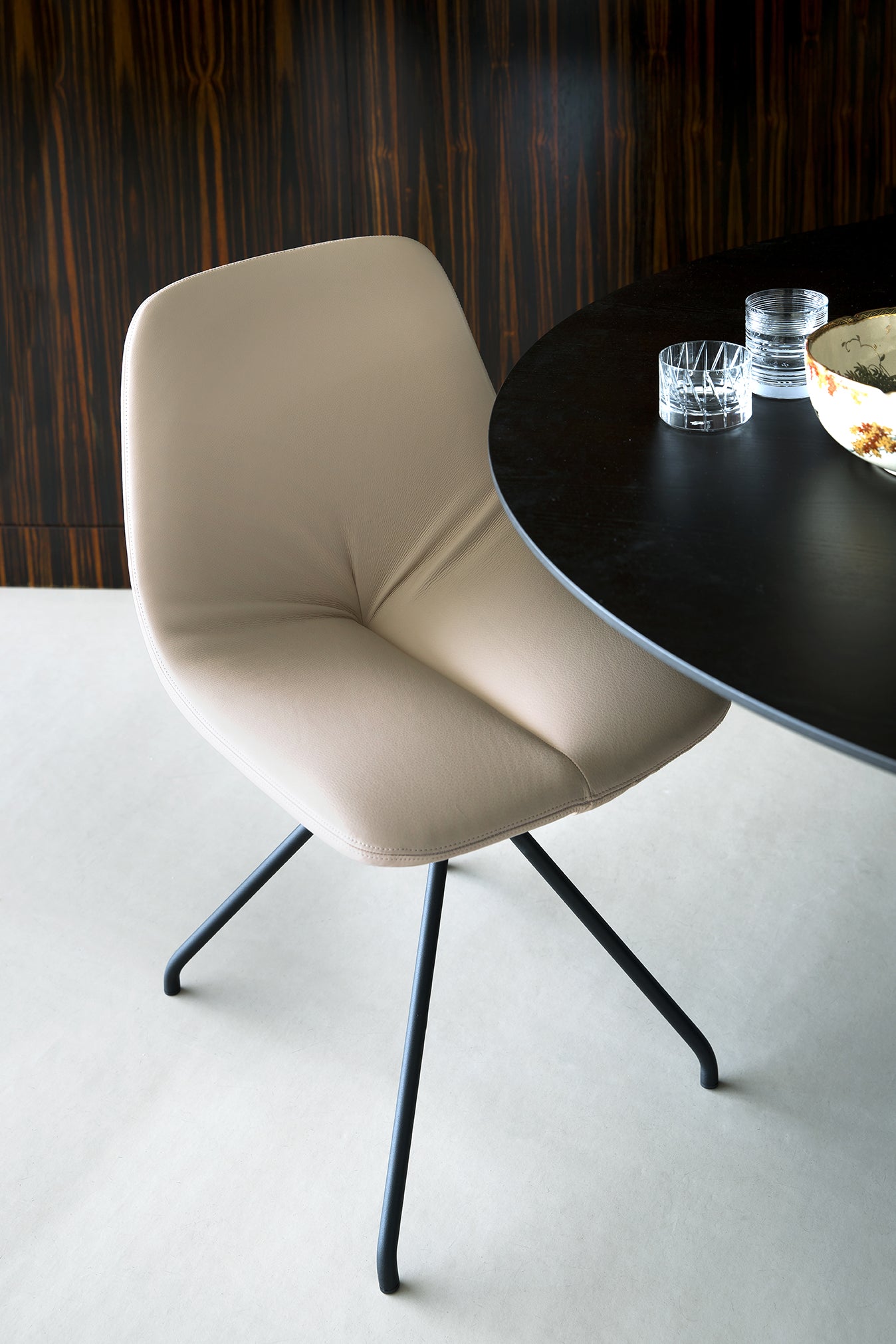 poltrona frau du 30 chair