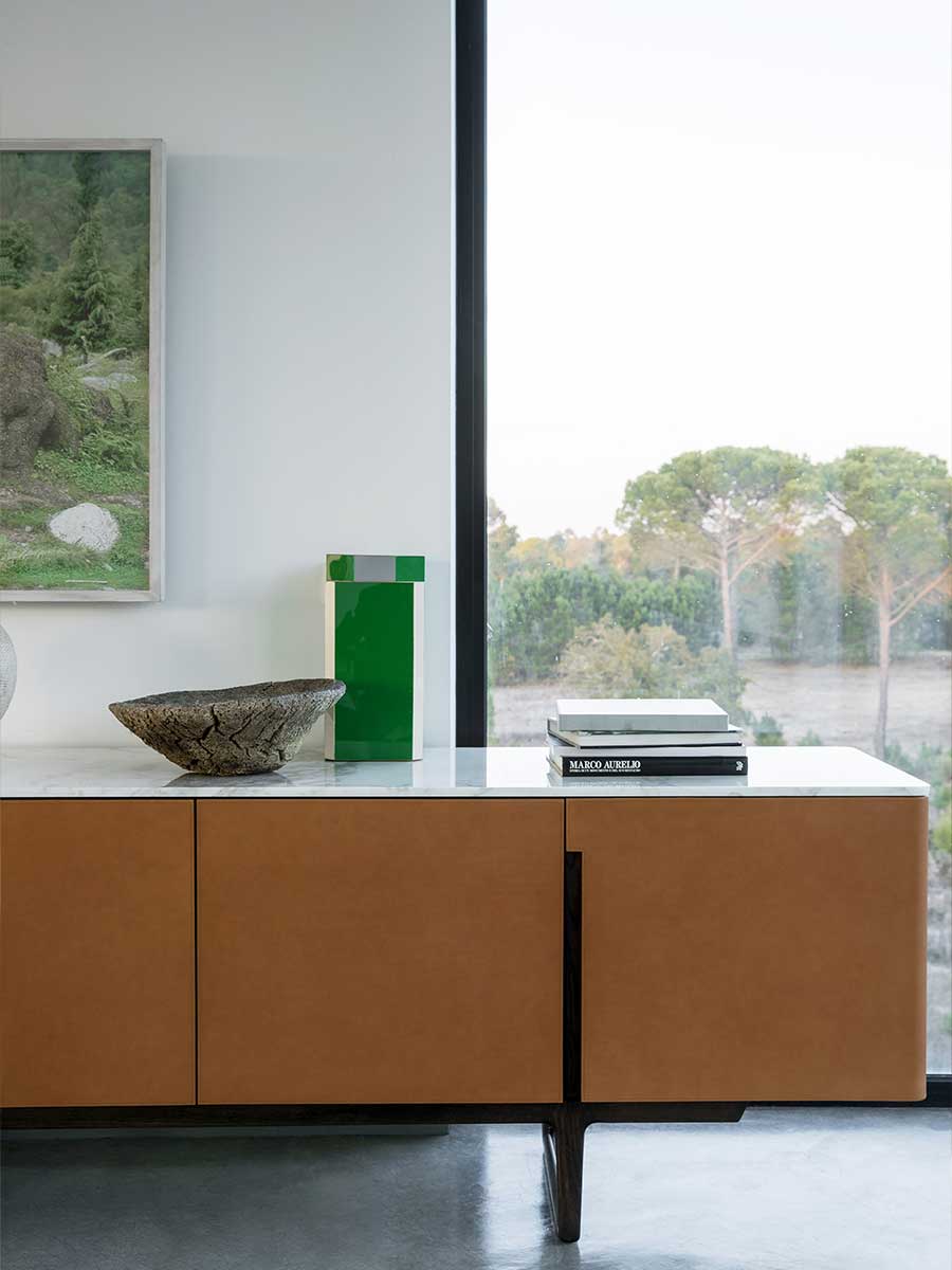 poltrona frau fidelio low cabinet