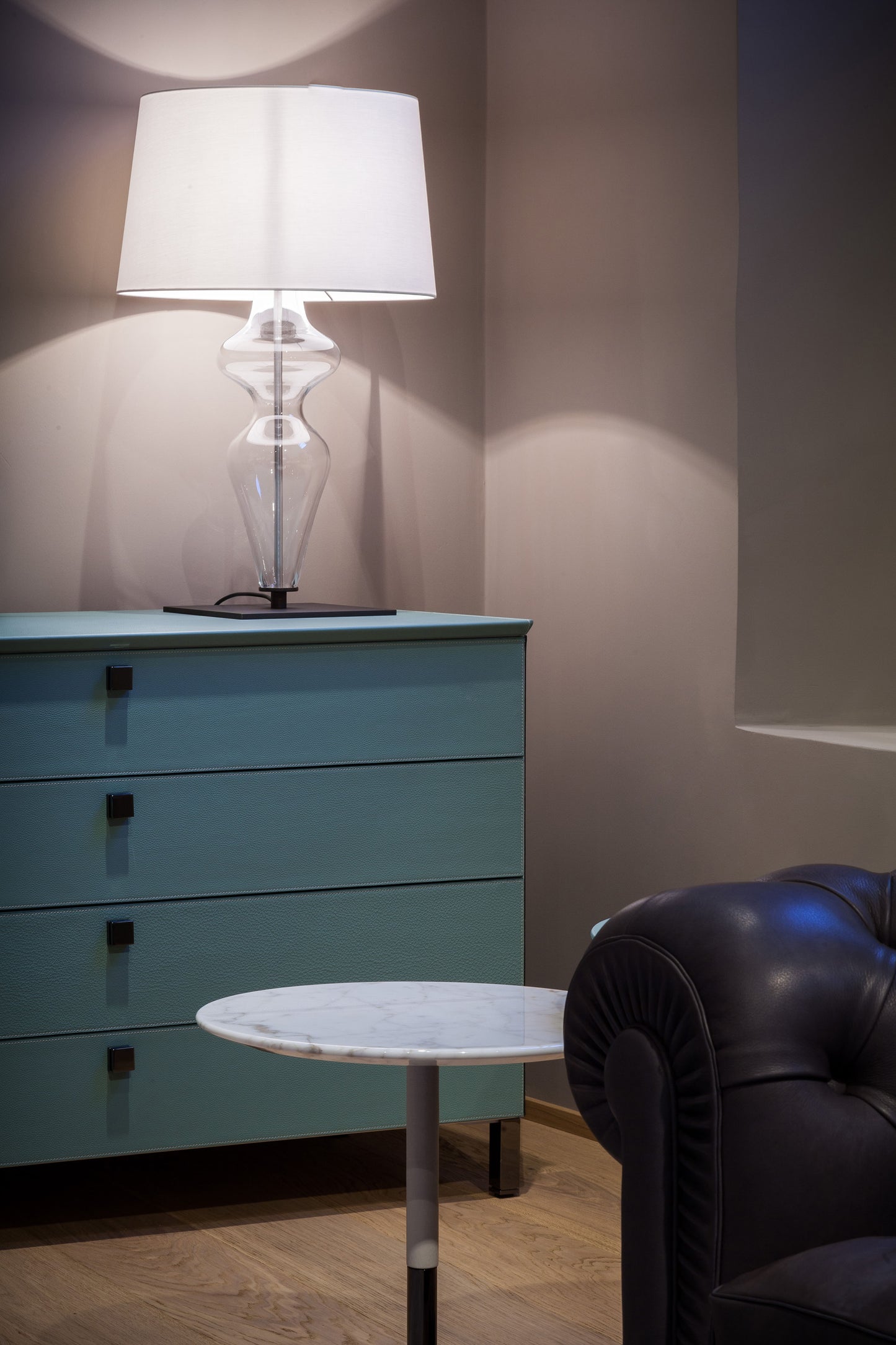 poltrona frau holly desk lamp