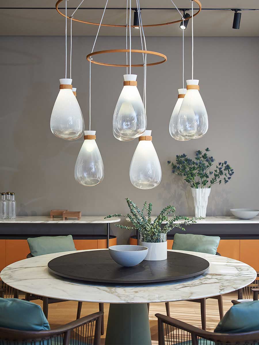 poltrona frau mesa due table with lasy susan