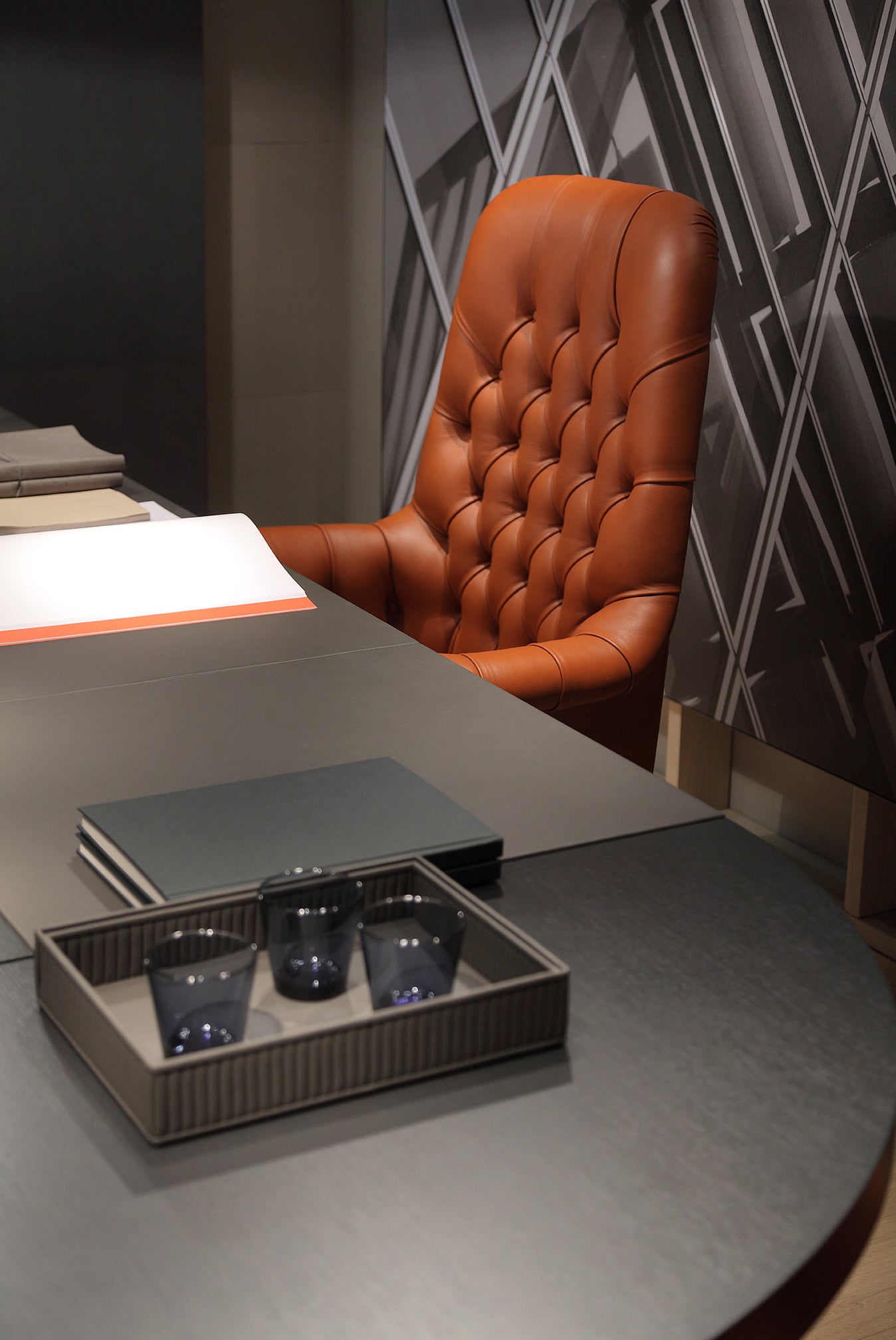 poltrona frau oxford office chair