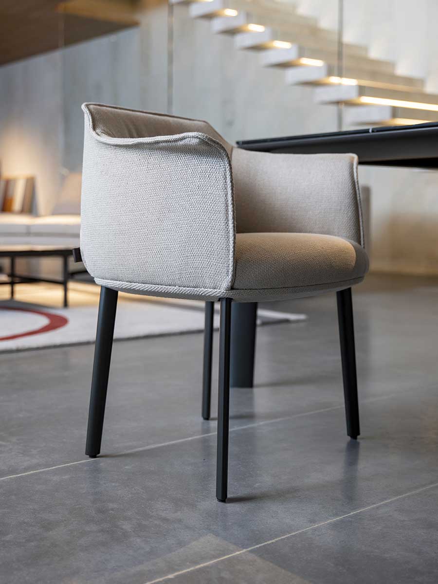poltrona frau archibald dining chair
