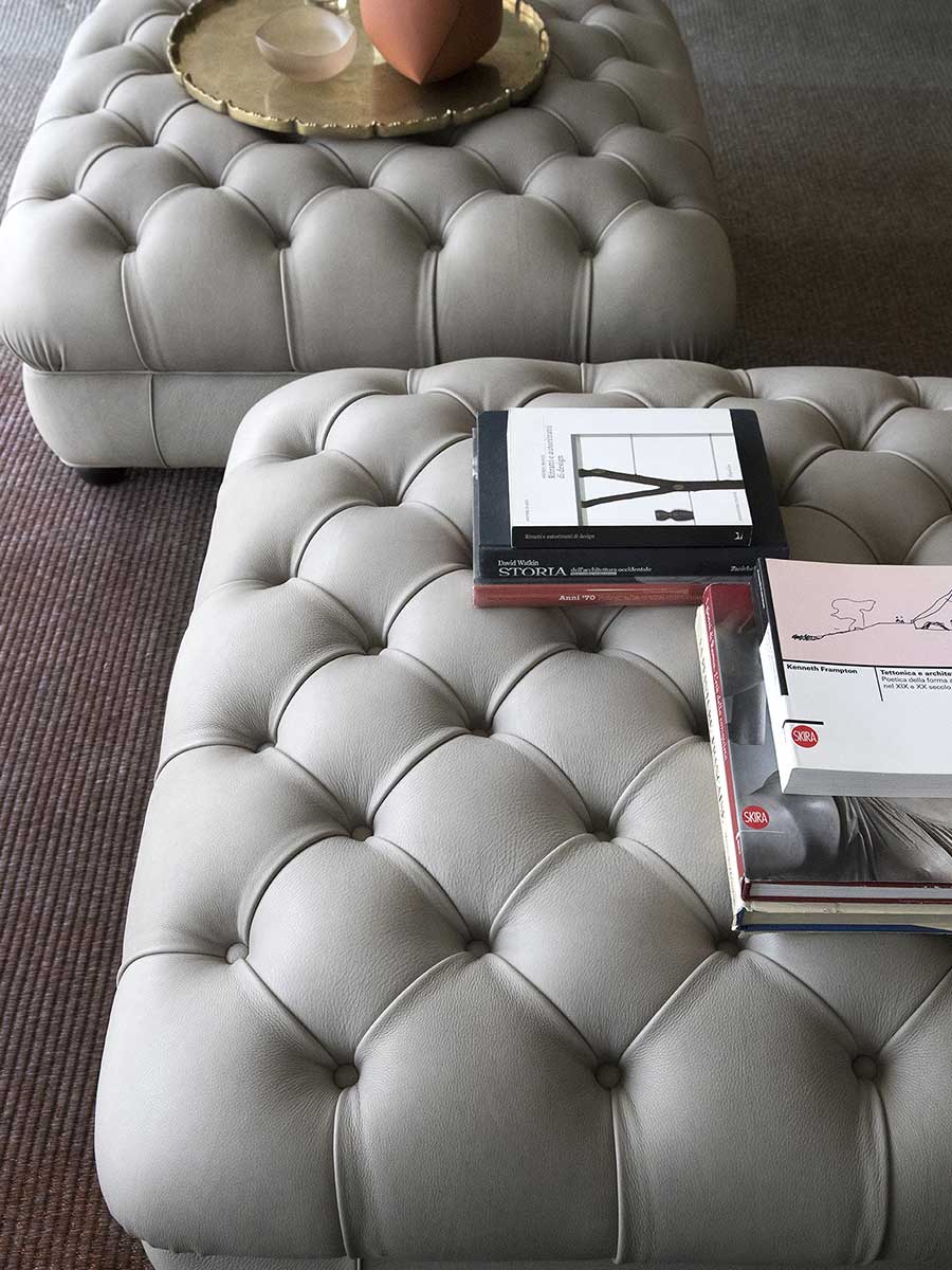 poltrona frau chester one ottoman