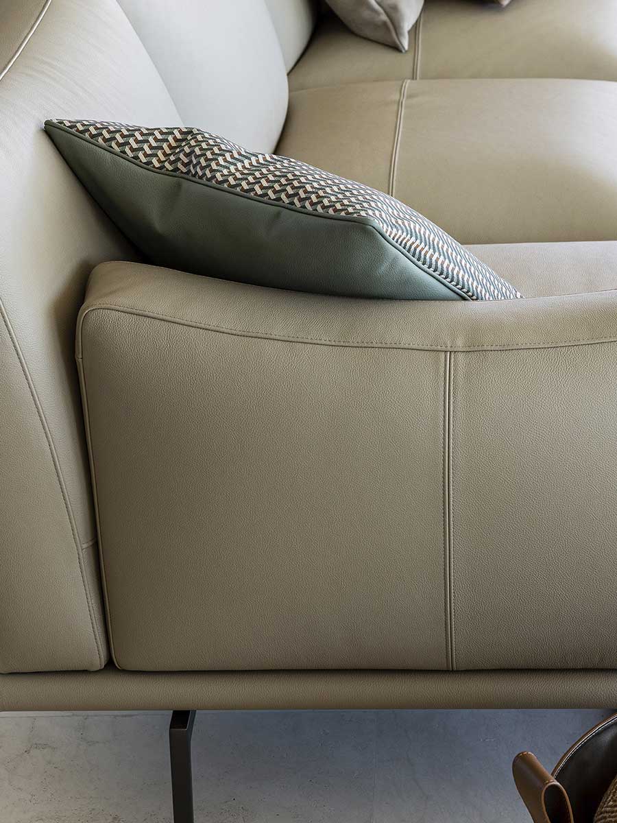 poltrona frau decorative cushions motif weavers