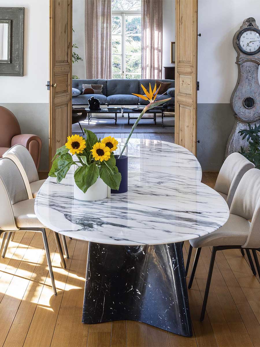 poltrona frau infinitamente table