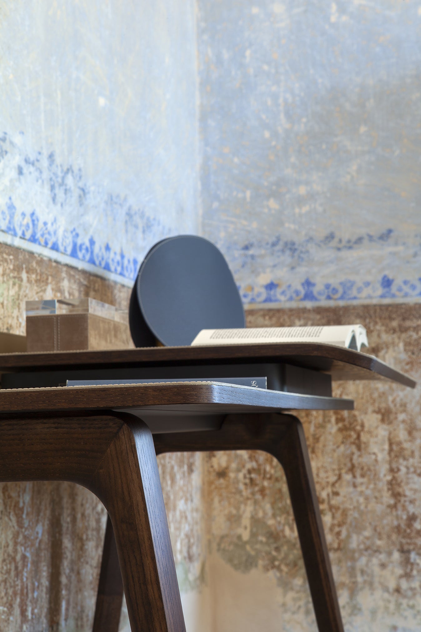 Iren Freestanding Desk