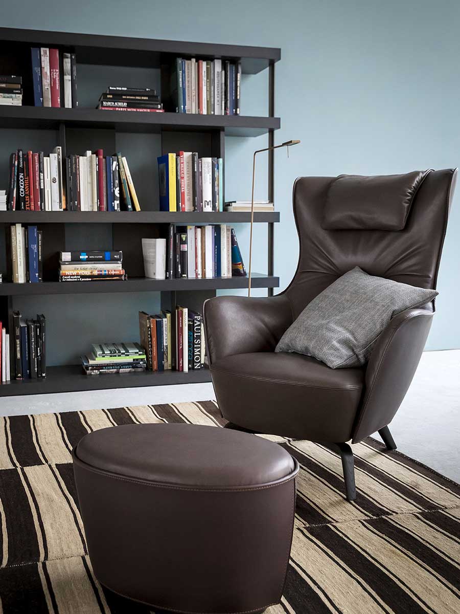 poltrona frau mamy blue ottoman