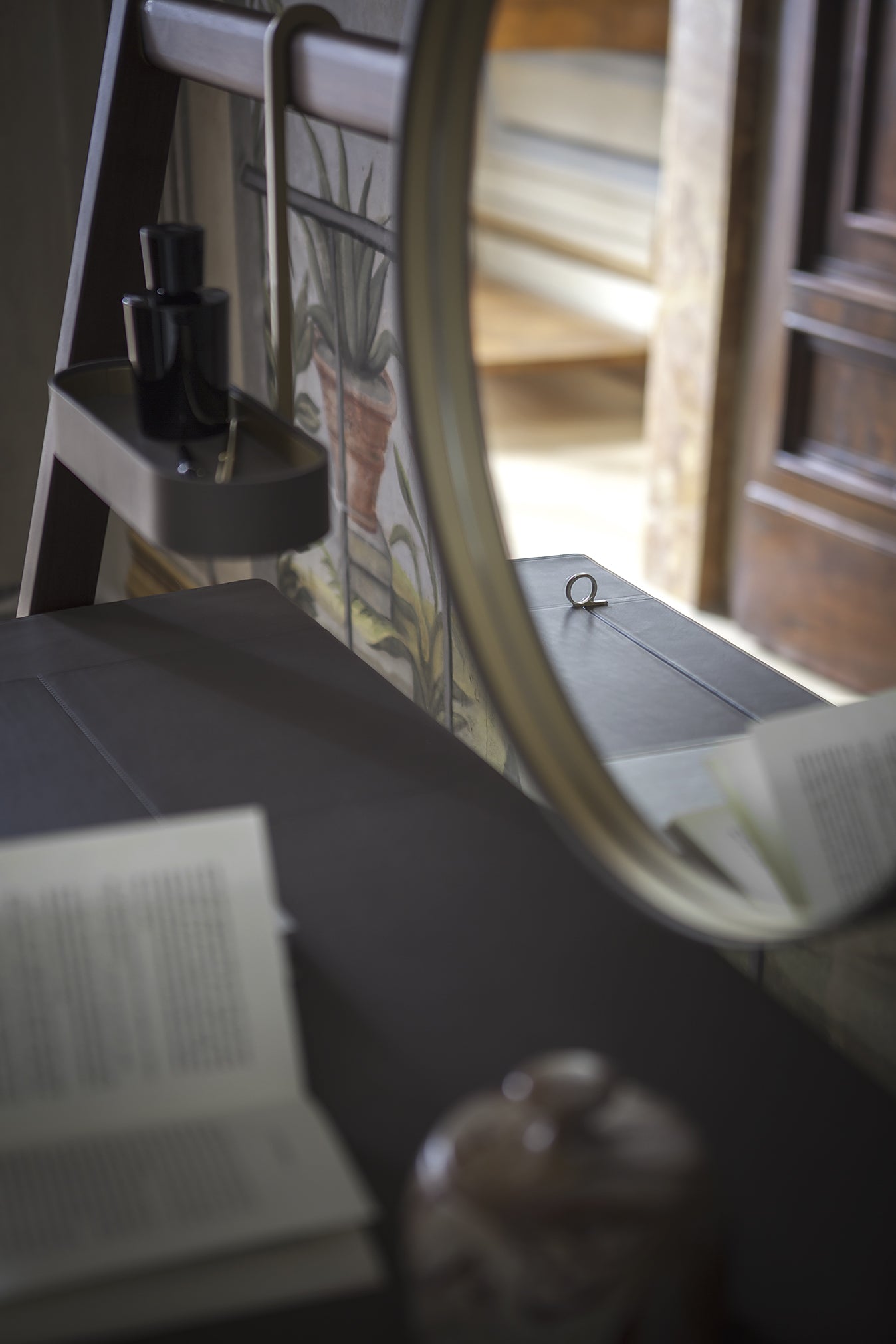 Ren Dressing Table