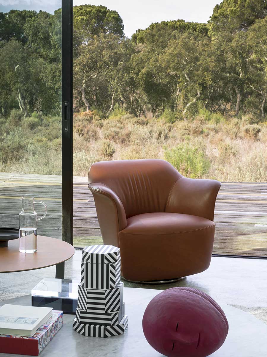 poltrona frau aida armchair