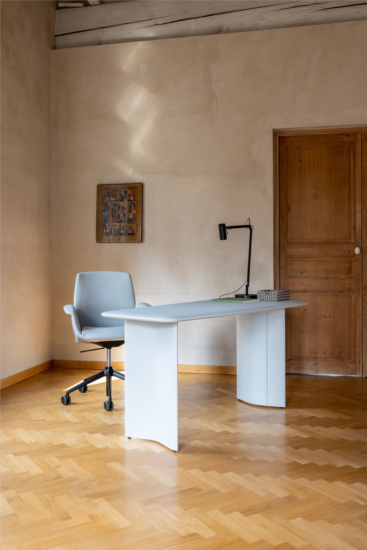 poltrona frau downtown conference 360 chair