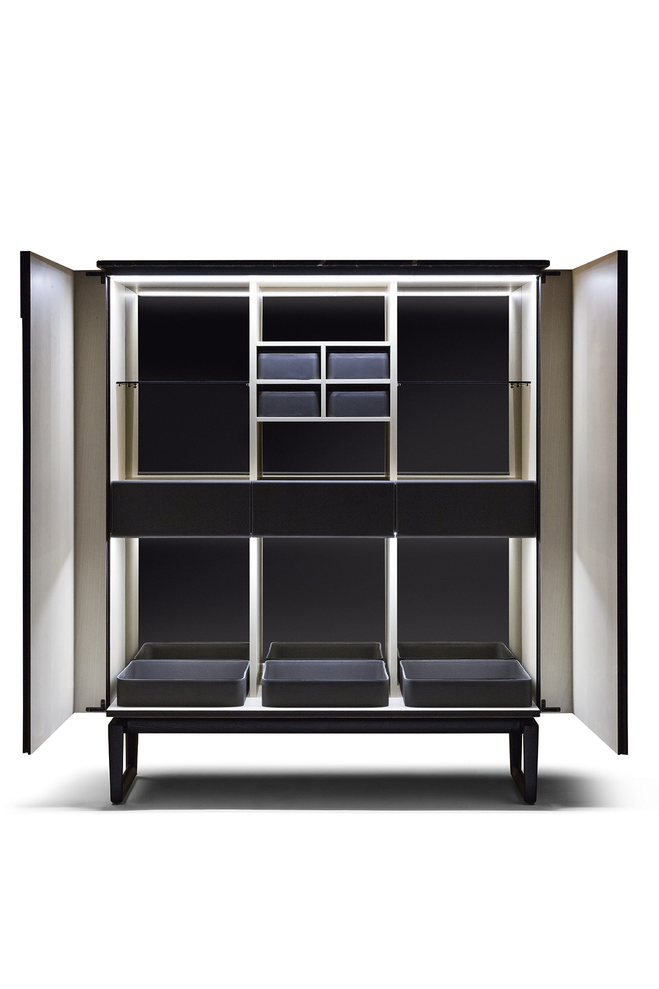 poltrona frau fidelio drinks cabinet