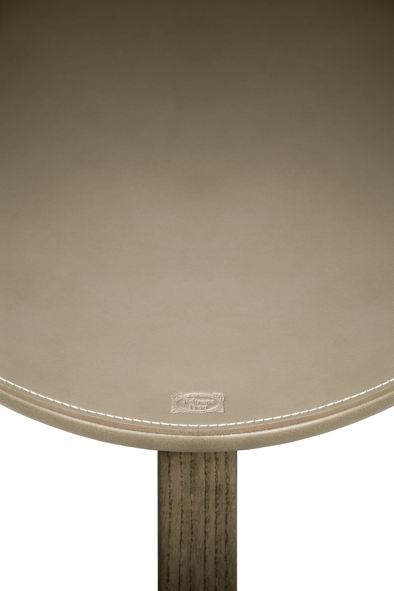 poltrona frau fidelio round d45 h49 small table