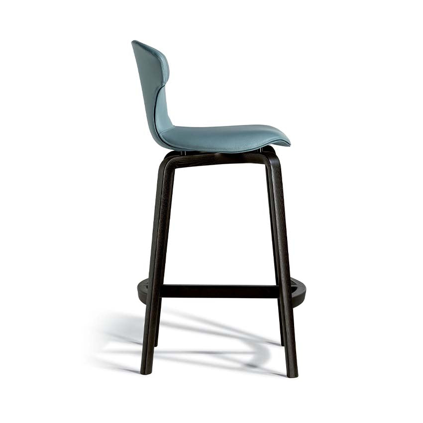 Montera Mas | Stool with wooden base