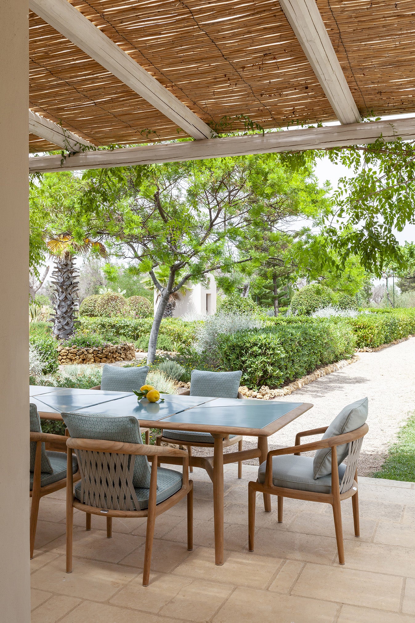 poltrona frau the secret garden 260x110 h75 table