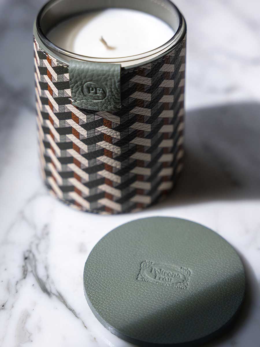 poltrona frau weavers home fragrance candle