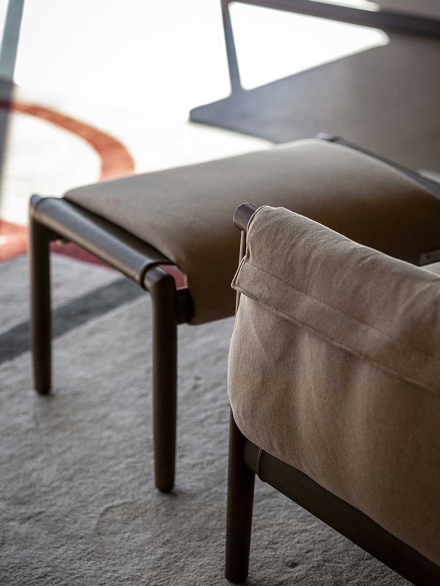 poltrona frau times lounge ottoman