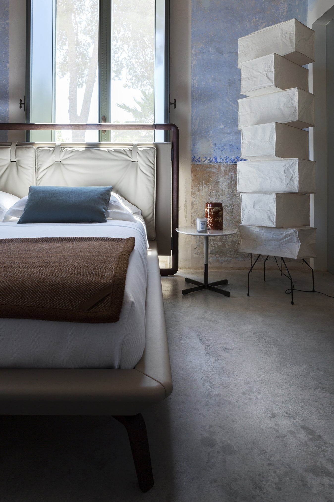 poltrona frau volare due bed
