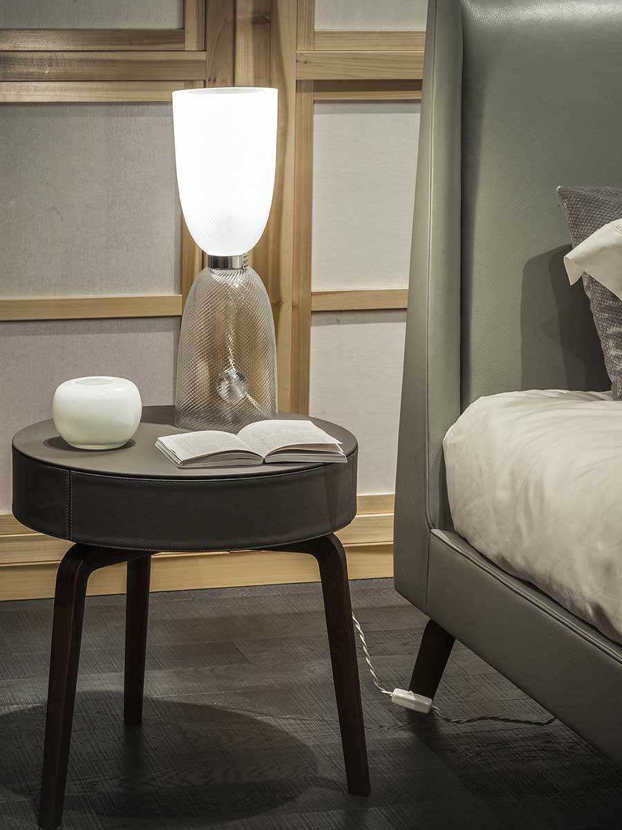 poltrona frau fiorile with drawer small table