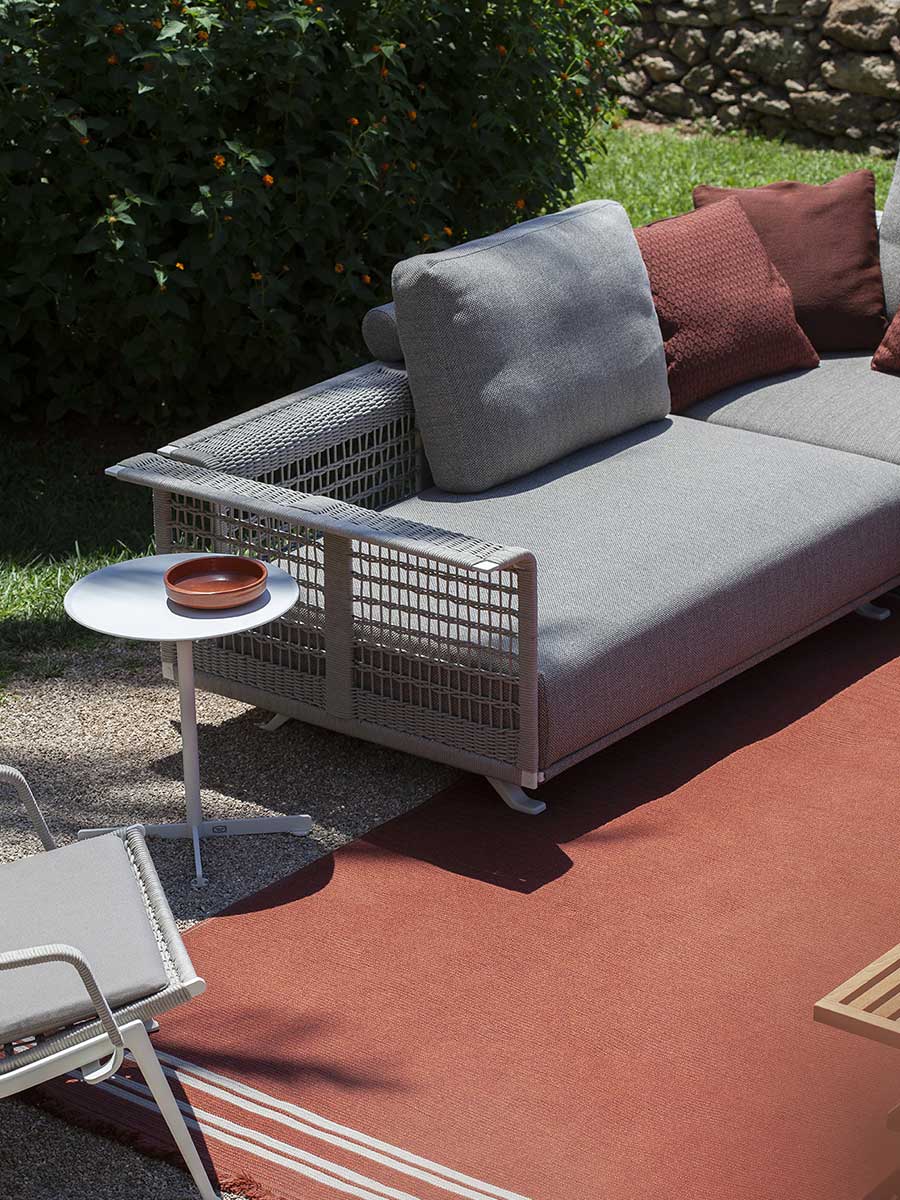 poltrona frau sherazade rug