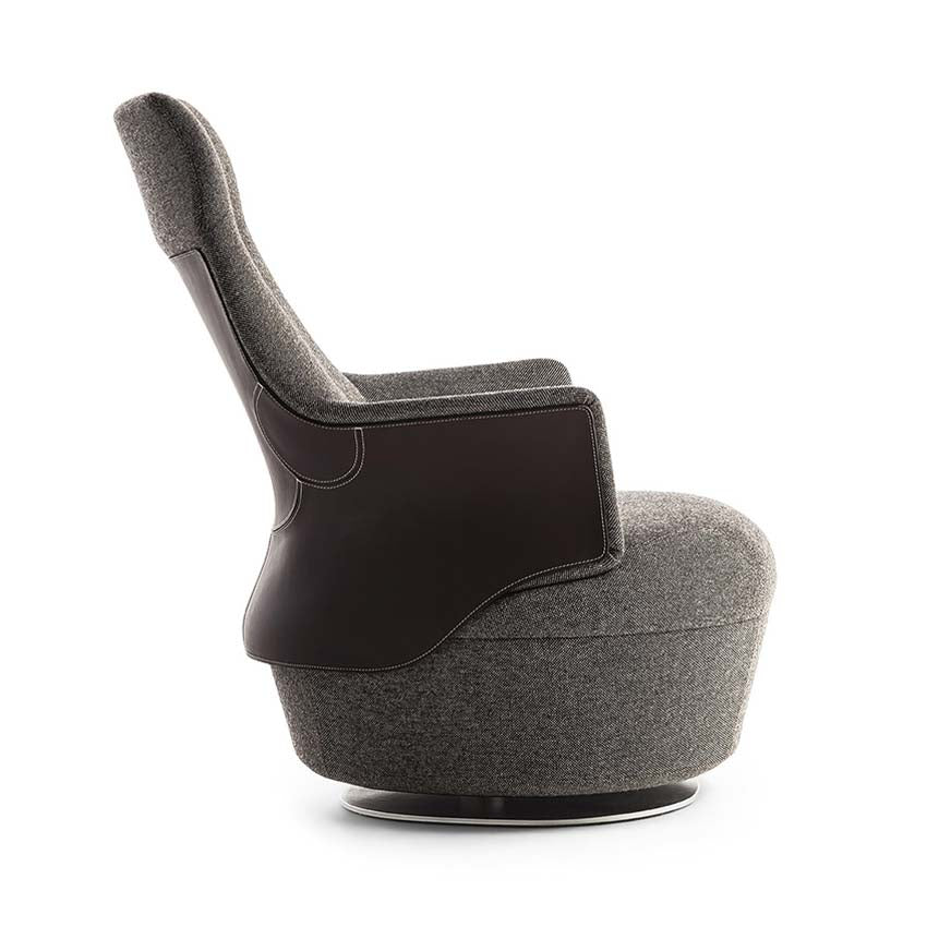 Assaya Armchair