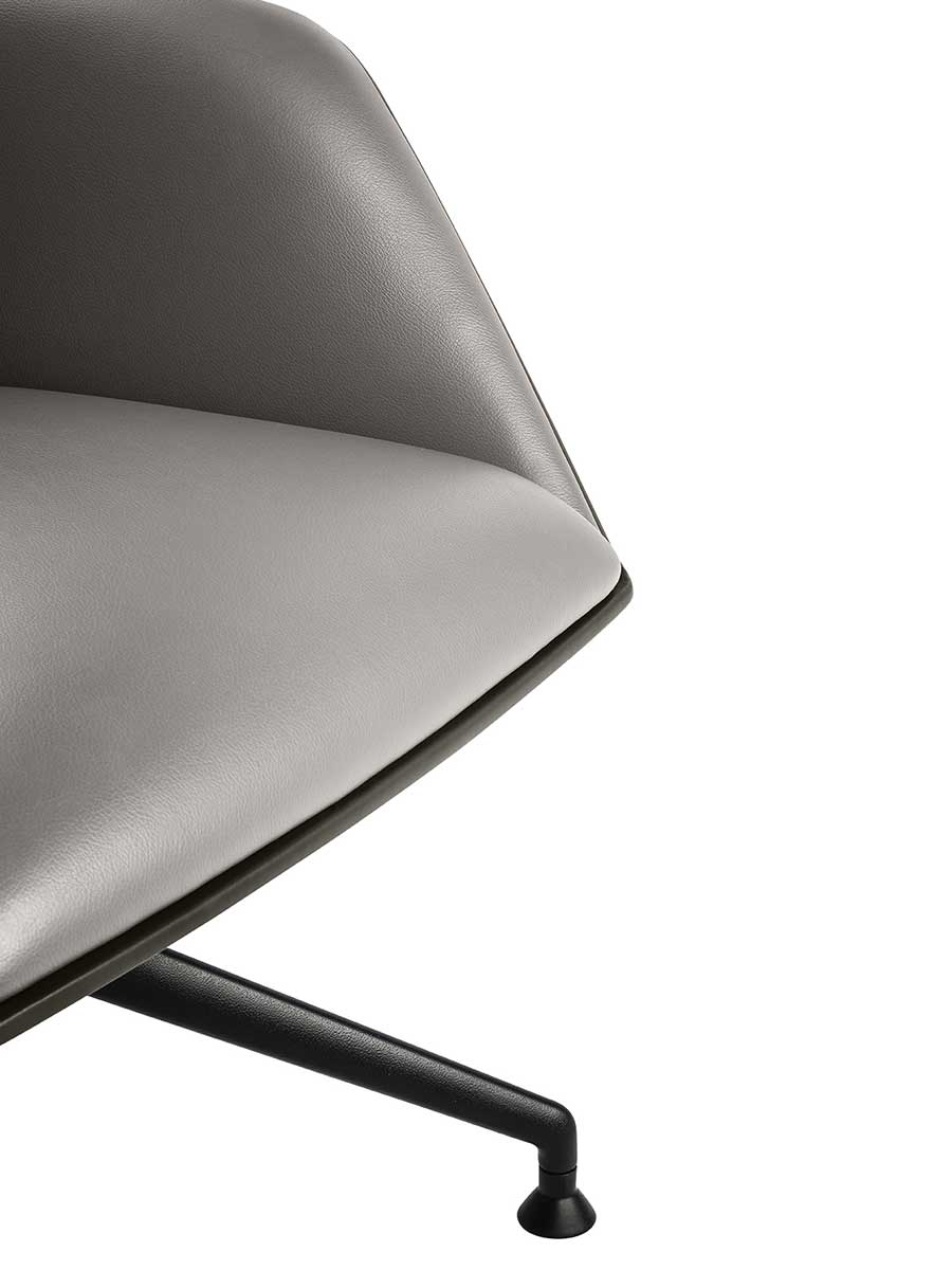 poltrona frau cercle visitor chair