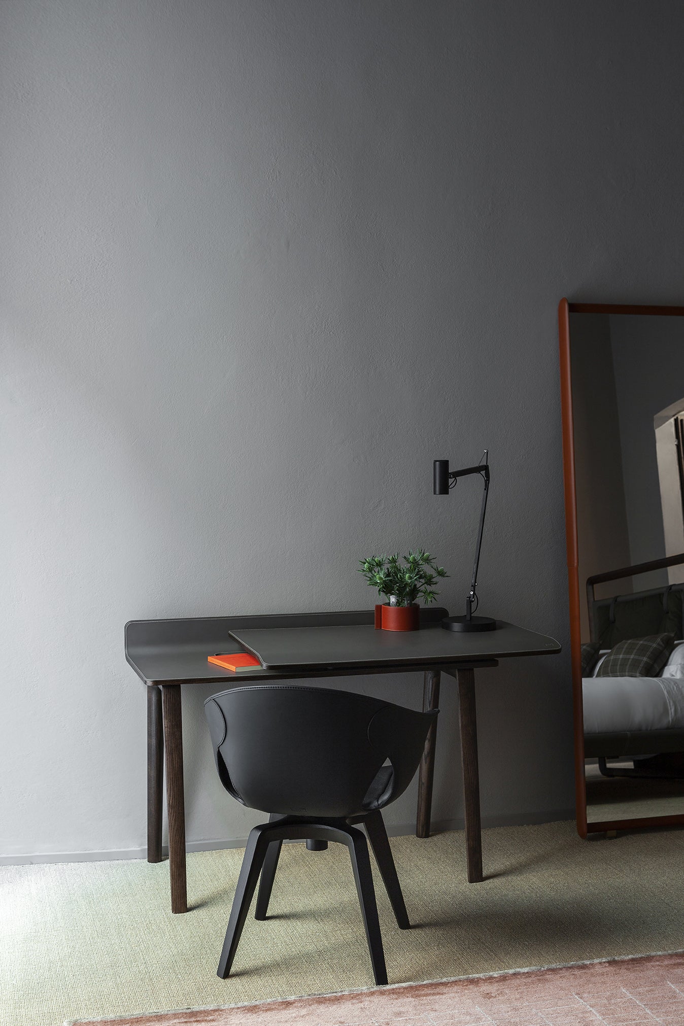 poltrona frau ginger small armchair