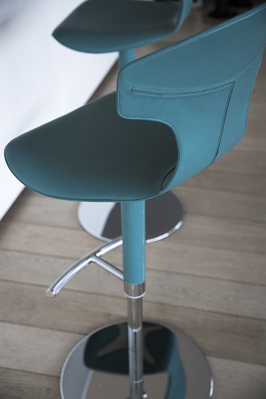 poltrona frau montera stool