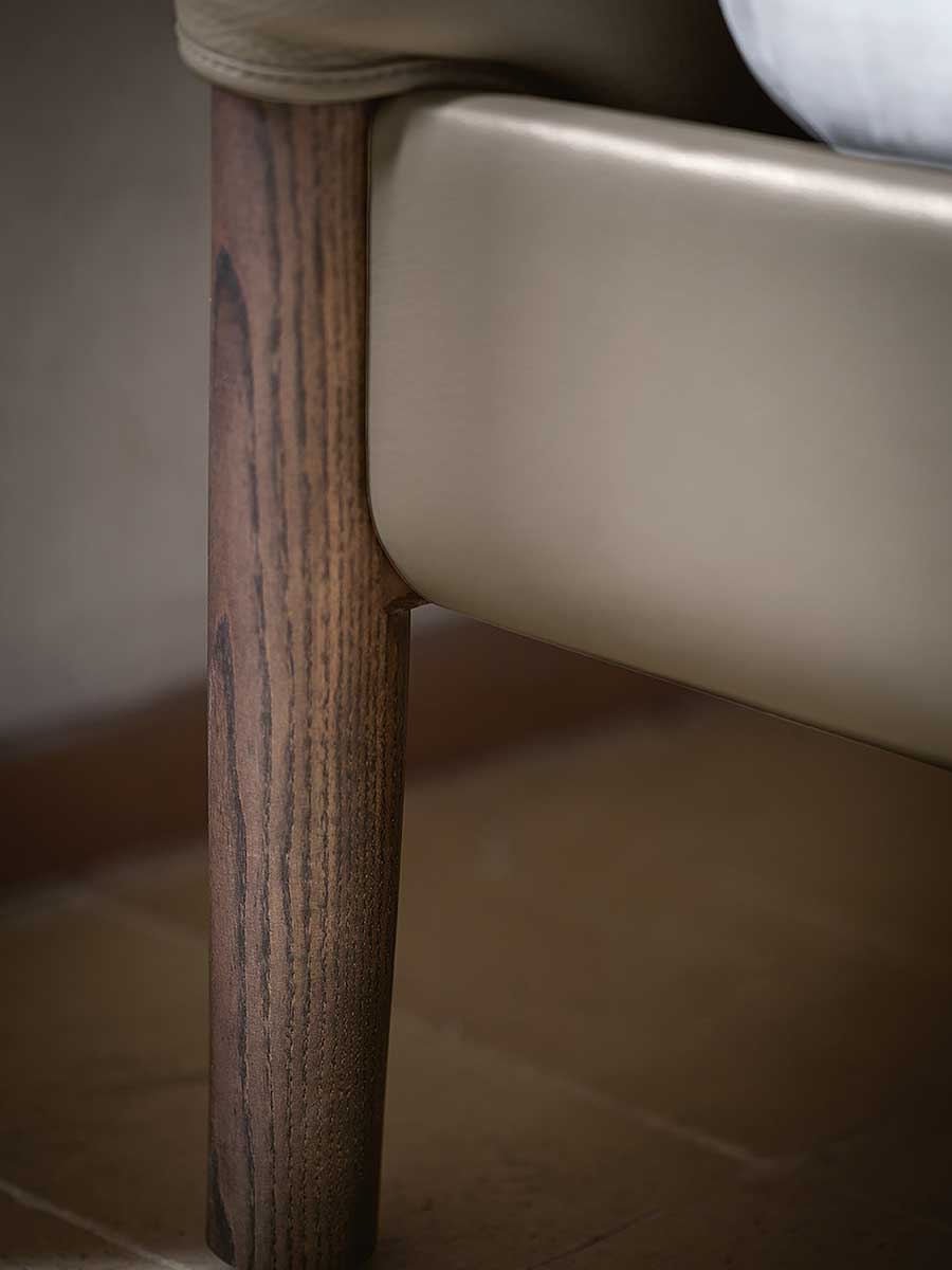 poltrona frau times bed