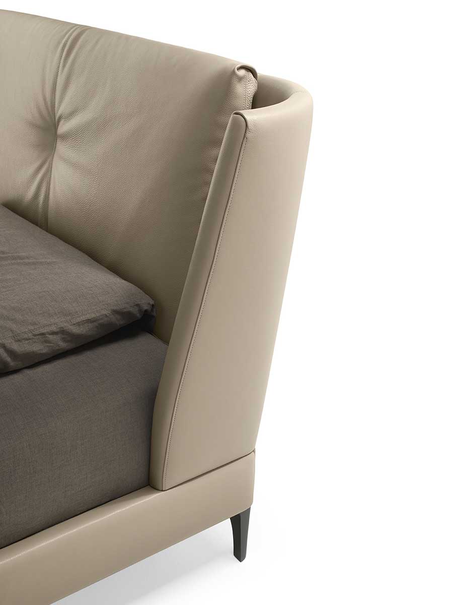 poltrona frau bretagne bed