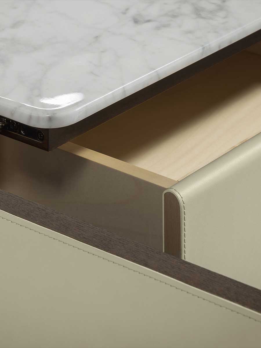 poltrona frau fidelio low cabinet