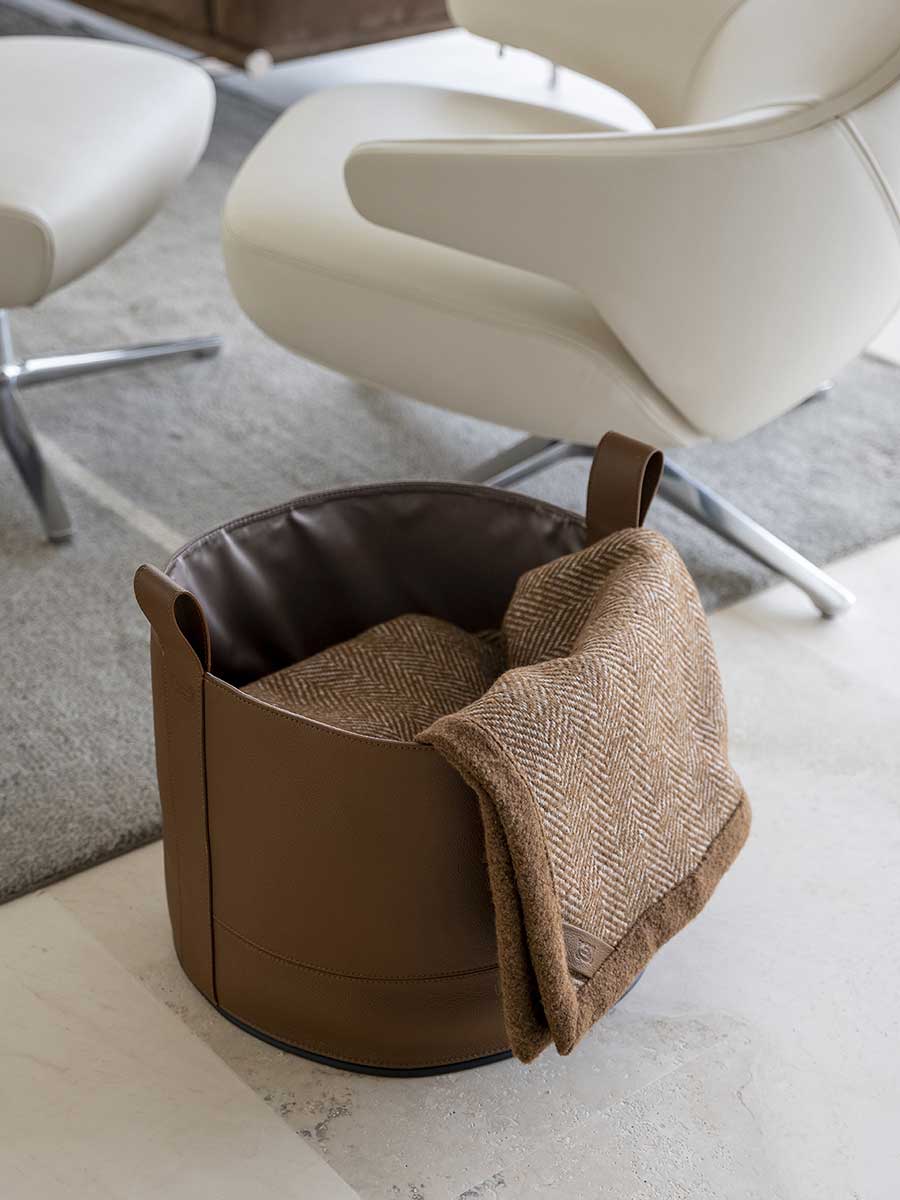 poltrona frau leather basket