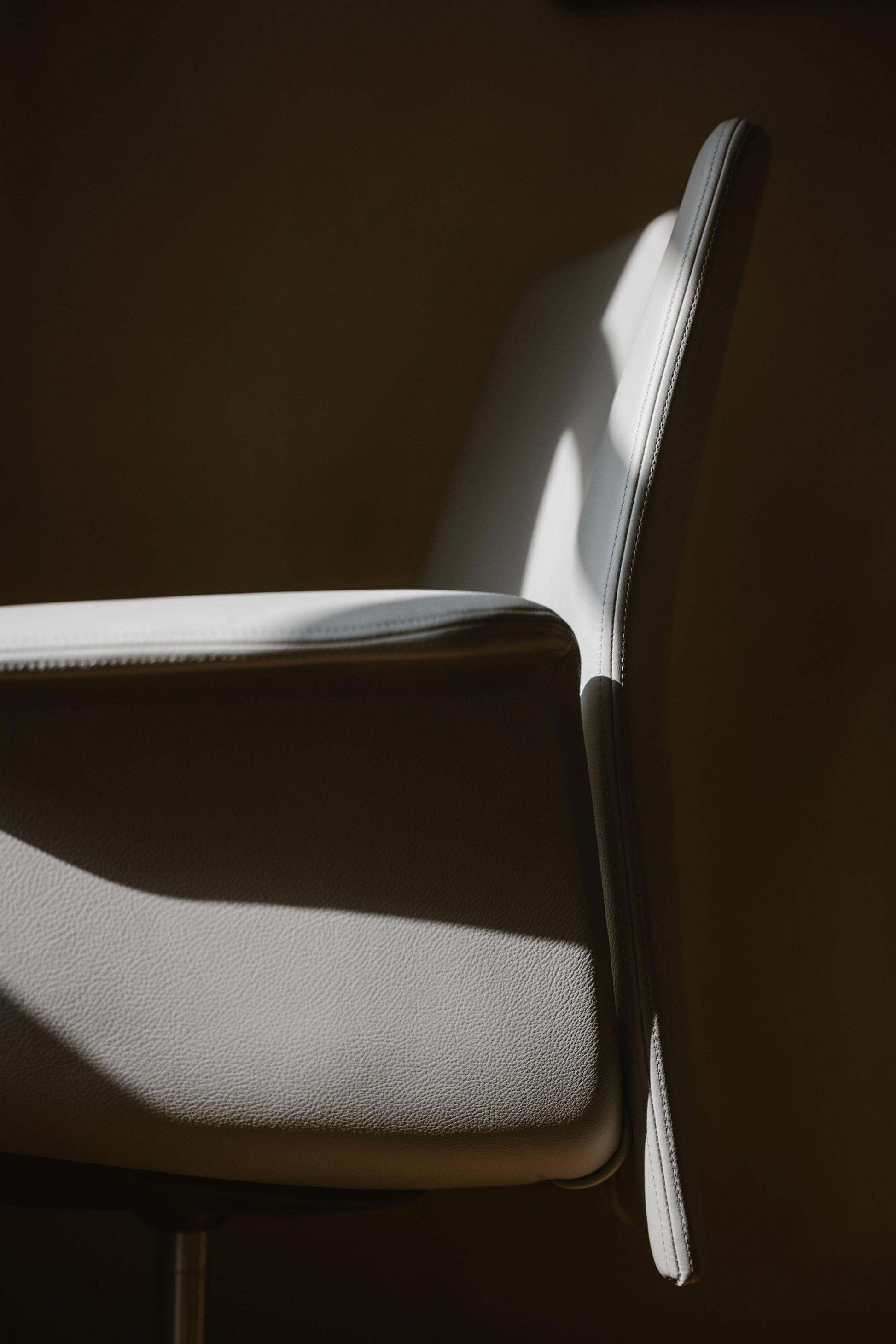 Downtown Conference 360° Chair
