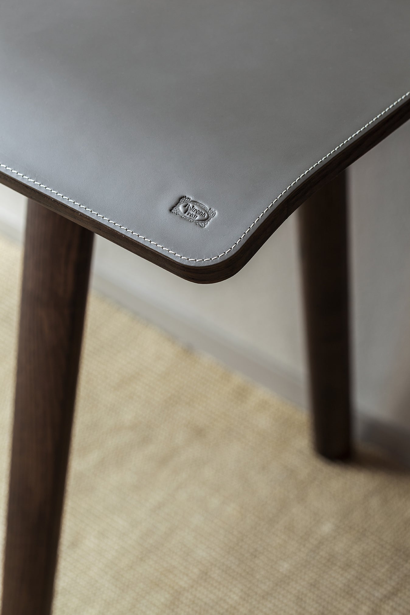Iren Freestanding Desk