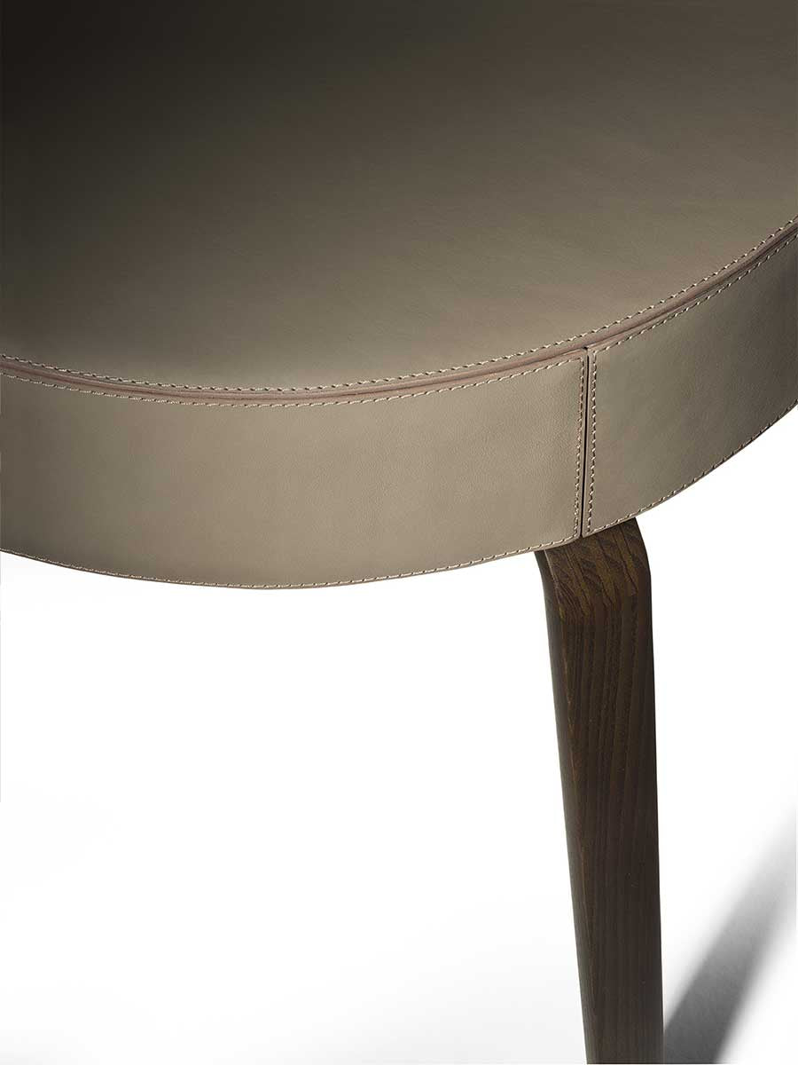poltrona frau fiorile with drawer small table
