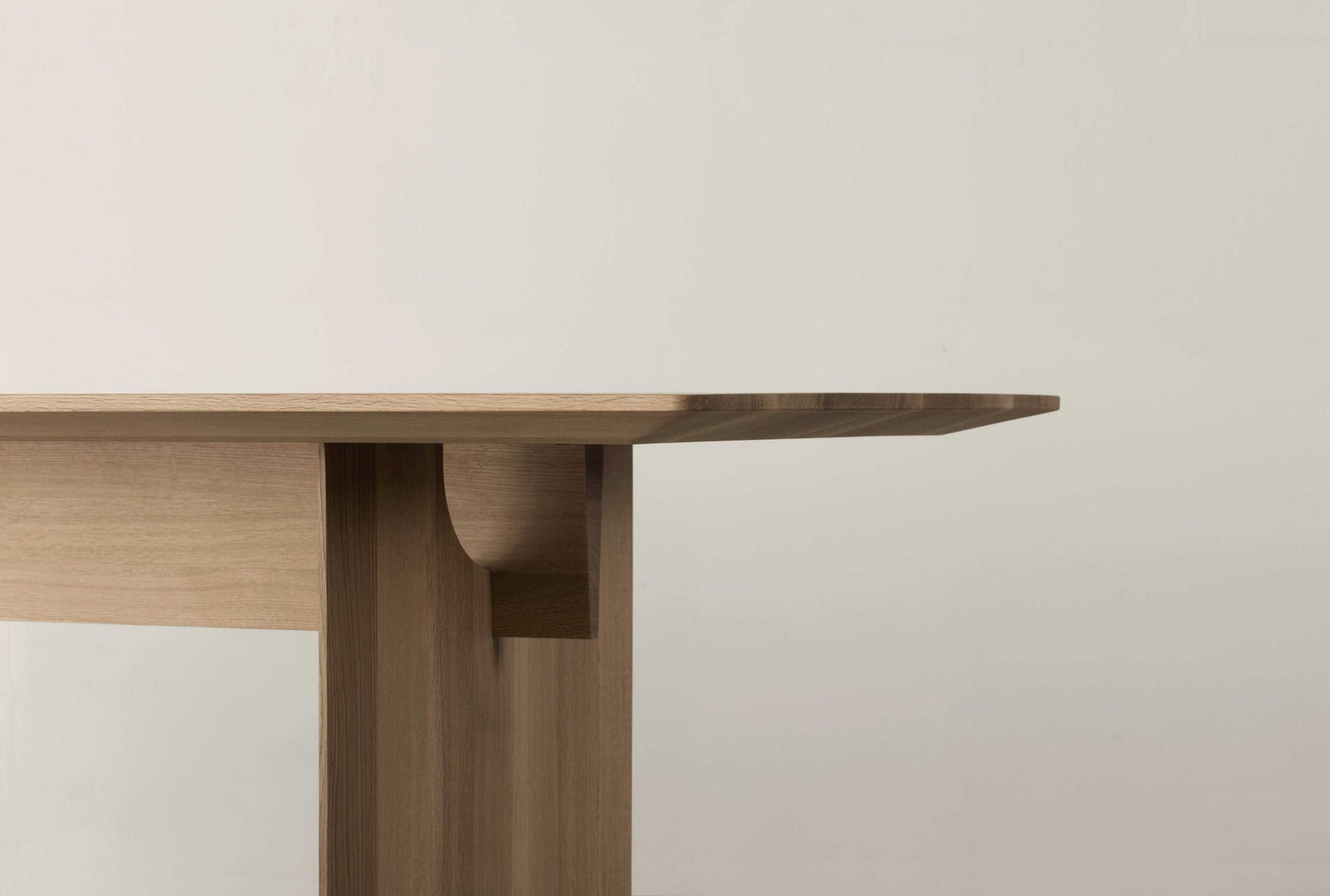 N–DT01 Dining Table