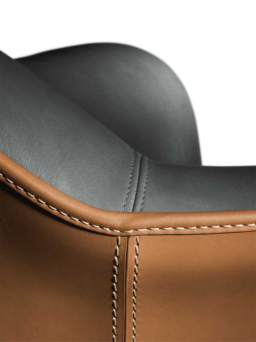 poltrona frau aida armchair